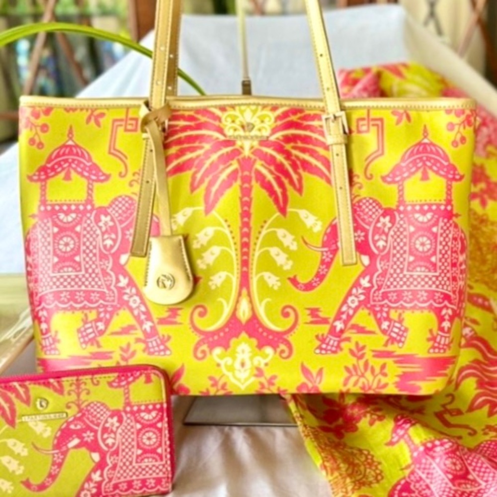 Spartina 449 Retreat Tote Pink Elephants with FREE zip around Wallet and Scarf
